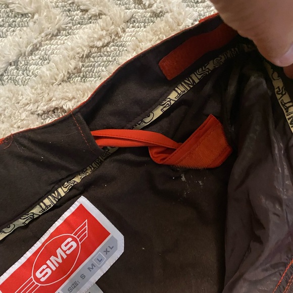 Simms Red Cargo Snow Pants with Big Utility Pockets SZ Large - Picture 3 of 6